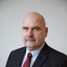 Managing Director Bernd Kloepzig of BNT management